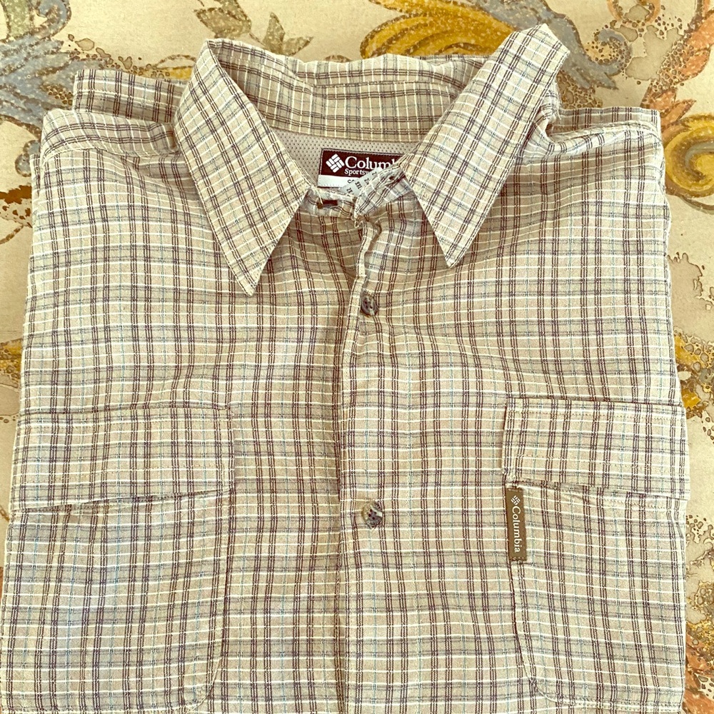 Columbia xxl short sleeve shirt- great condition